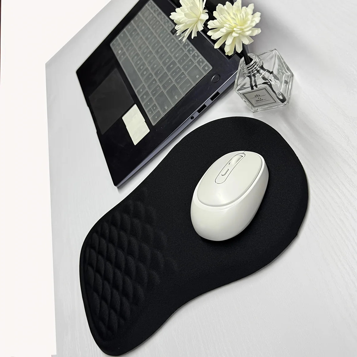 [Ergonomic Mouse Pad] Ergonomic Large Mouse Pad with Wrist Support | Anti-Slip Rubber Base, Durable Edges,Quilted Texture